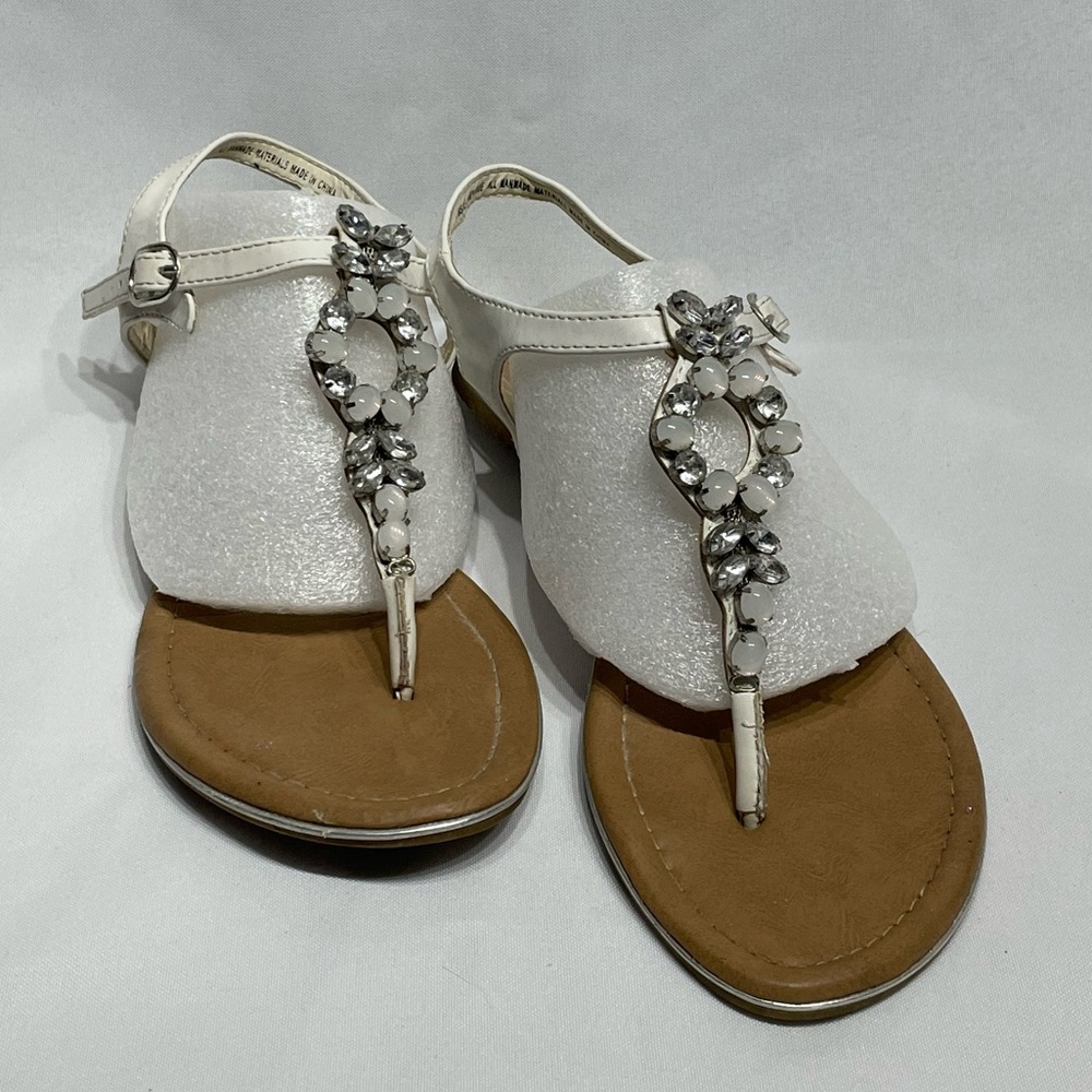 women’s size 7 Madeline Stuart gem crested sandals used bit good condition